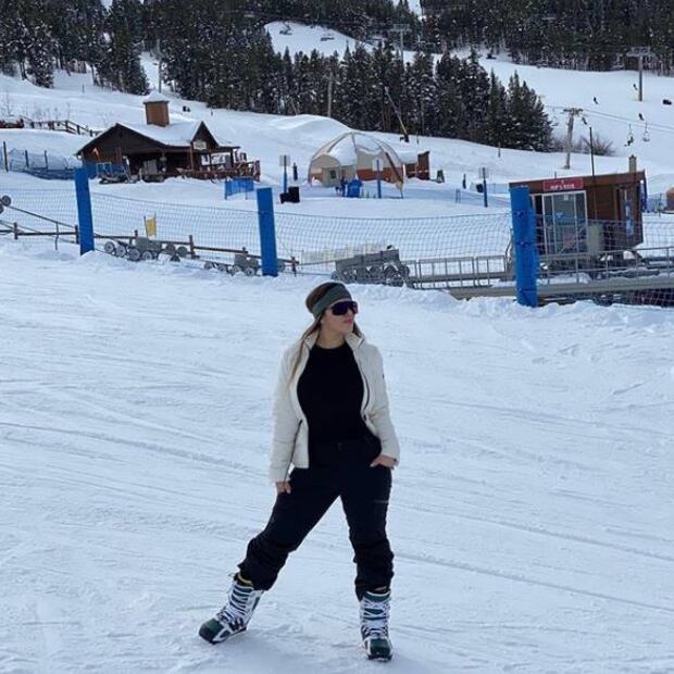 Emma Coronel, esposa de "El Chapo", posa en la nieve y reaparece en Instagram 