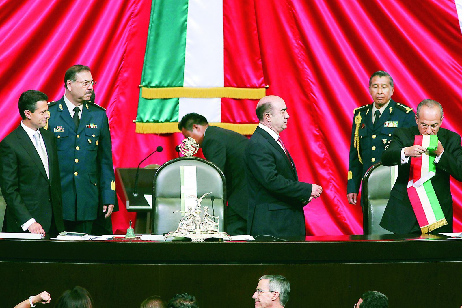 Recuento: así han sido las tomas de posesión en México