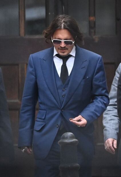 Amber Heard revela fotos de Johnny Depp inconsciente por abuso de substancias 