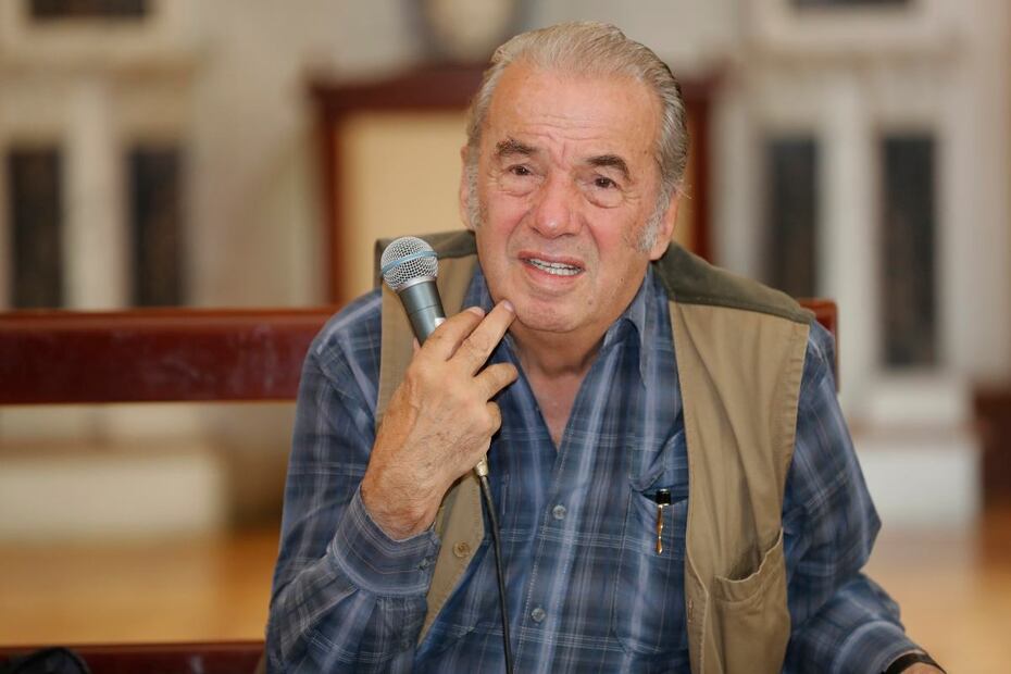 Reportan al compositor Óscar Chávez delicado con síntomas de Covid-19
