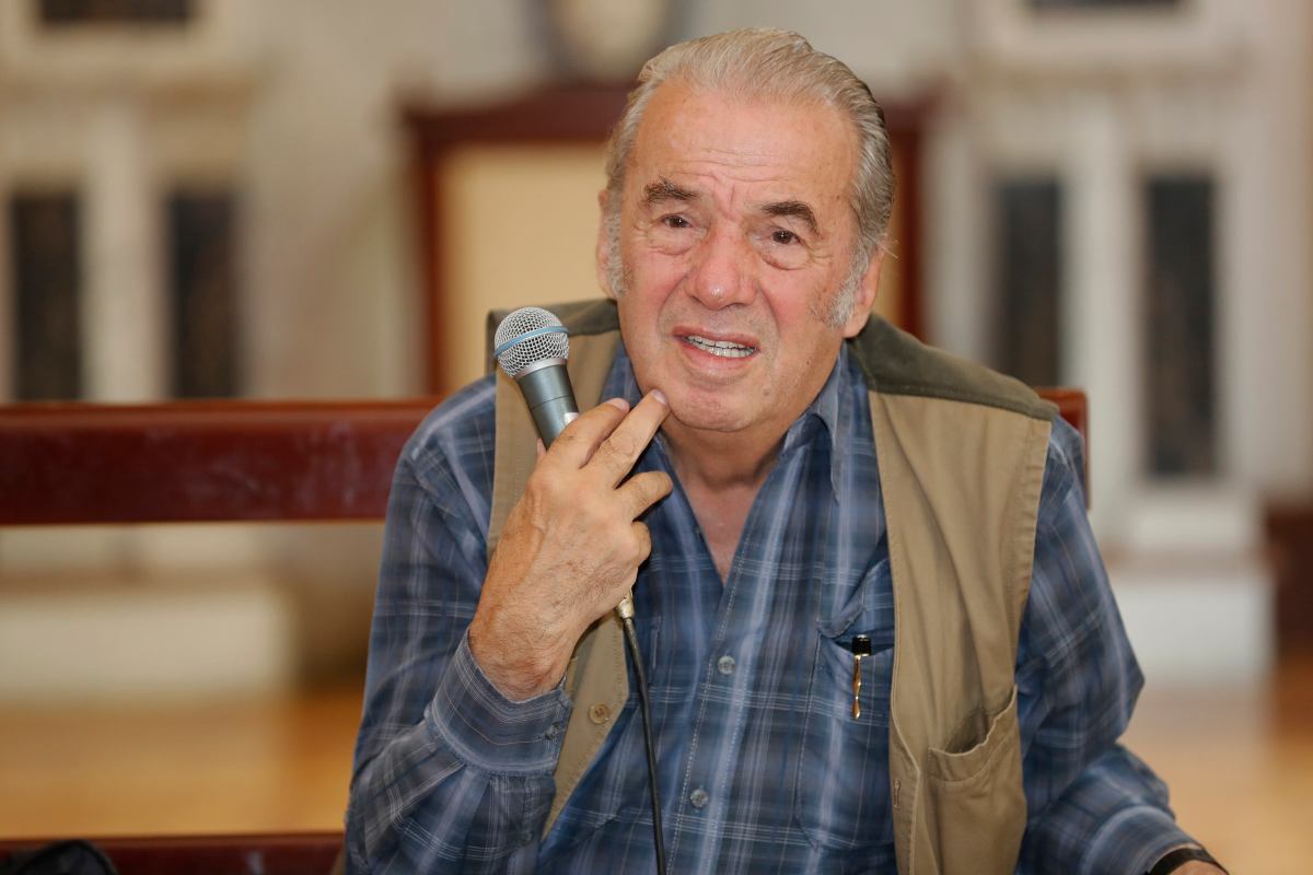 Reportan al compositor Óscar Chávez delicado con síntomas de Covid-19