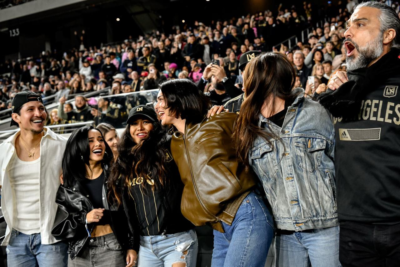 Jaime Camil y Kendall Jenner / Foto: X @LAFC