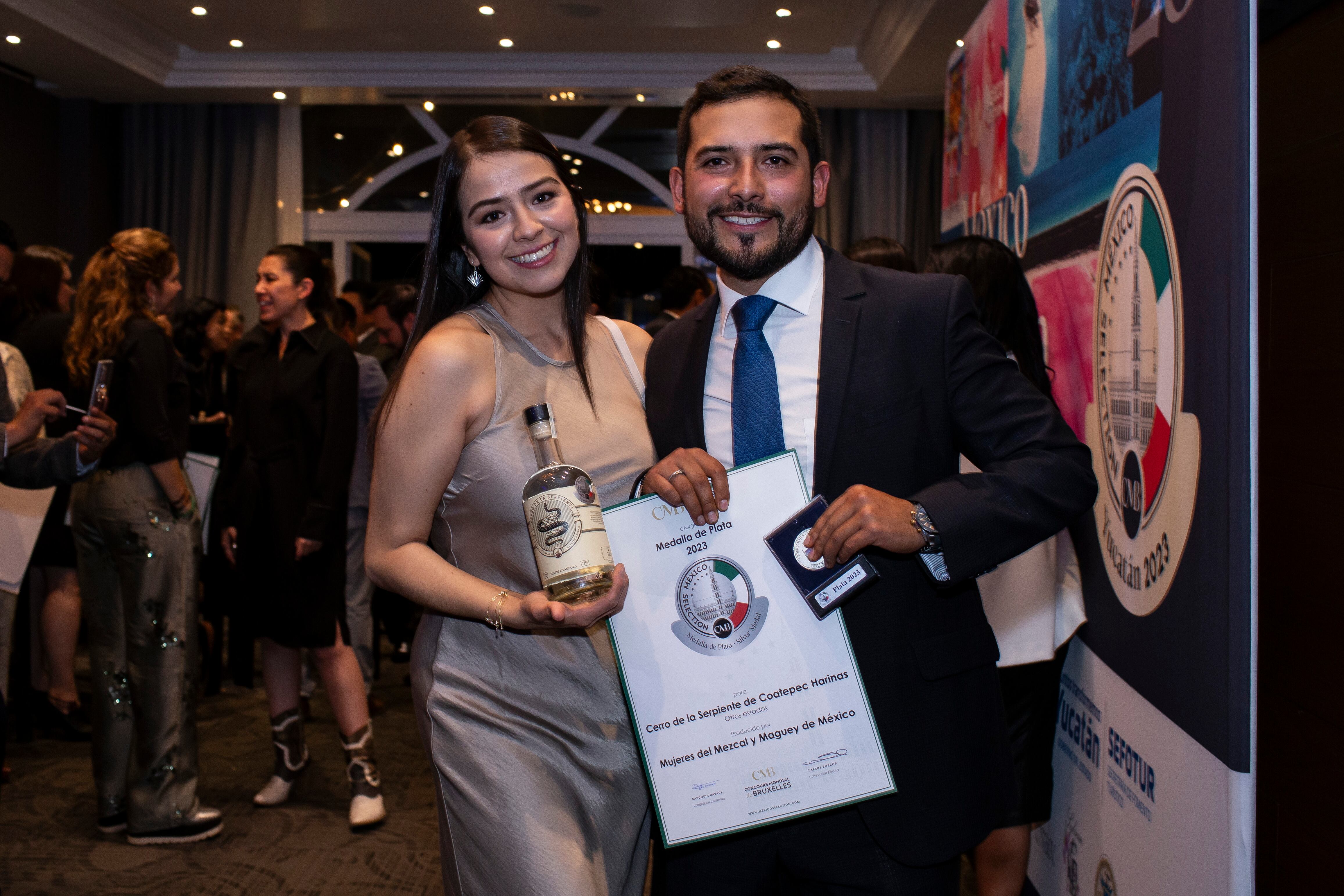 Karla Ayala y Alejandro Reza. (Foto: Esteban Torreblanca)