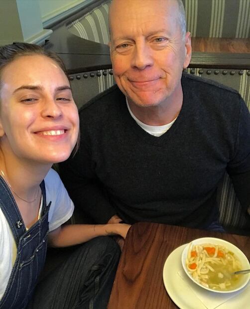 Bruce Willis junto a su hija Tallulah / Foto: Instagram