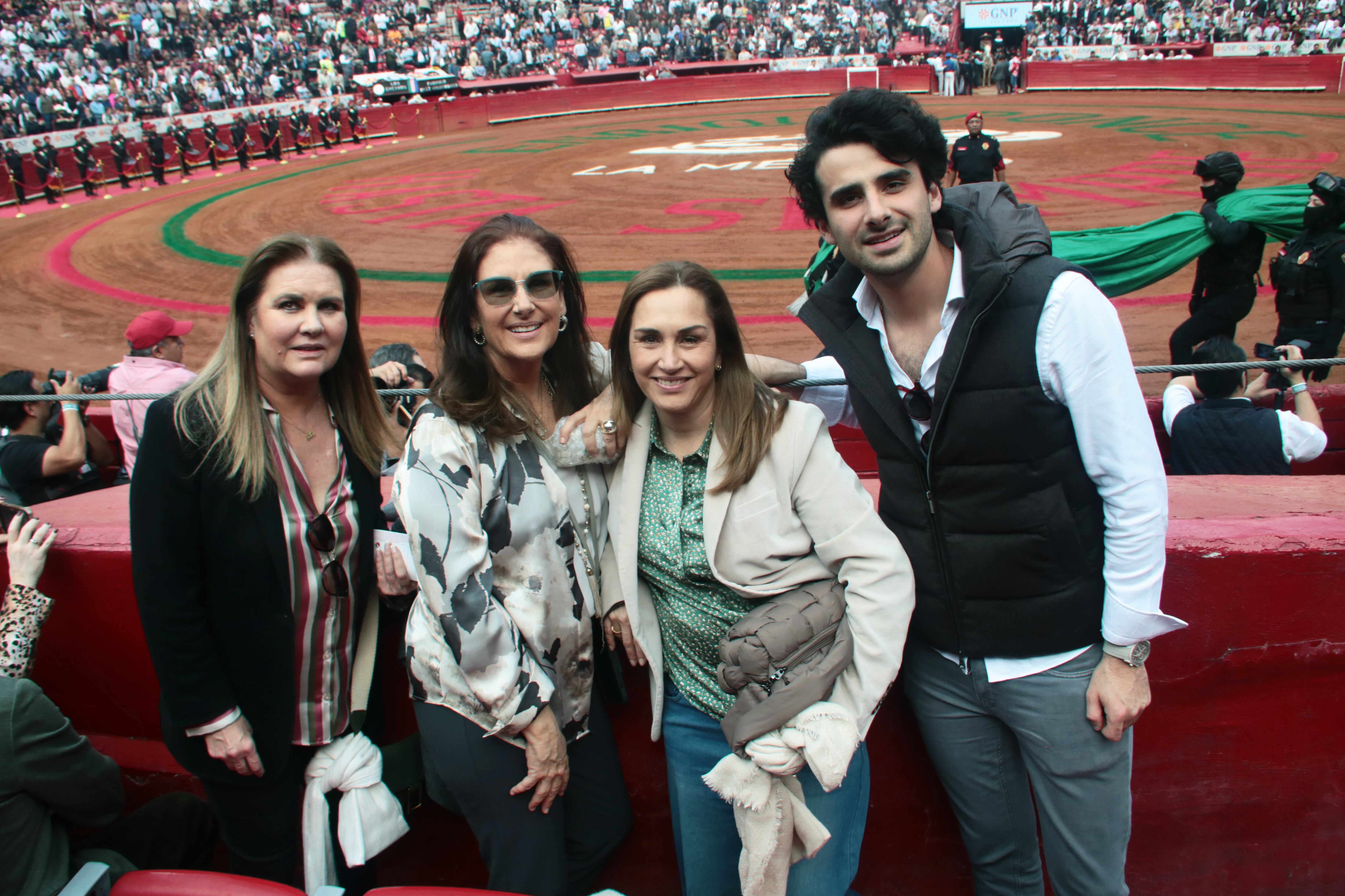 Rocío, Tere, Paty Alarcón y Diego Pérez Teuffer. (Foto: Ricardo Hernández)