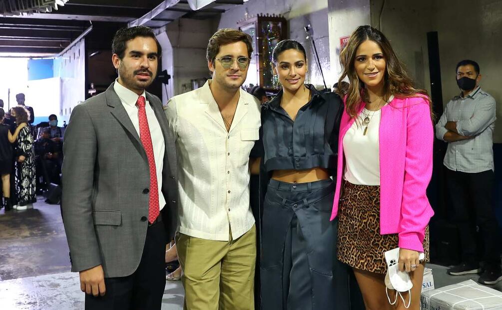Diego Boneta se burla de los rumores sobre pronta boda con Renata Notni