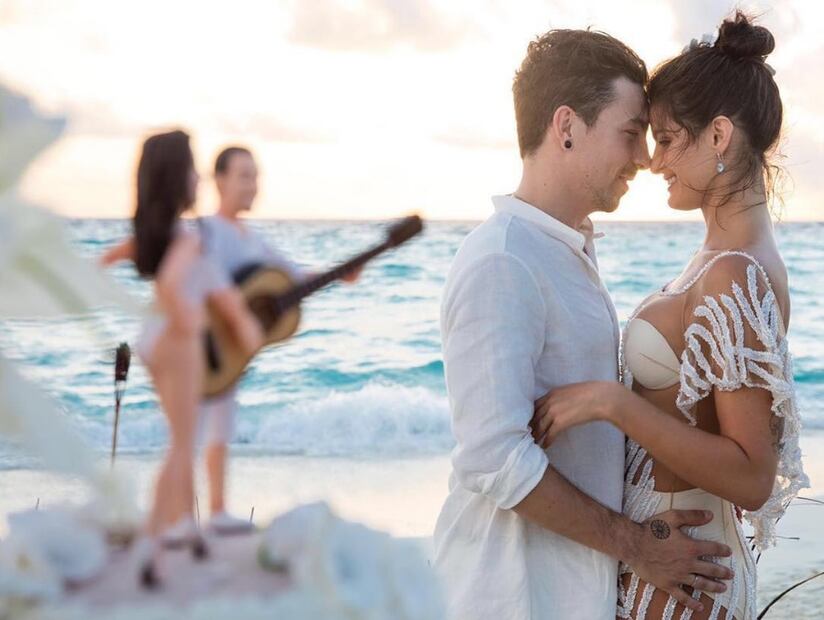 El original vestido de novia de Isabeli Fontana