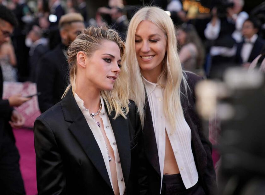 Kristen Stewart y Dylan Meyer: sus mejores looks en pareja