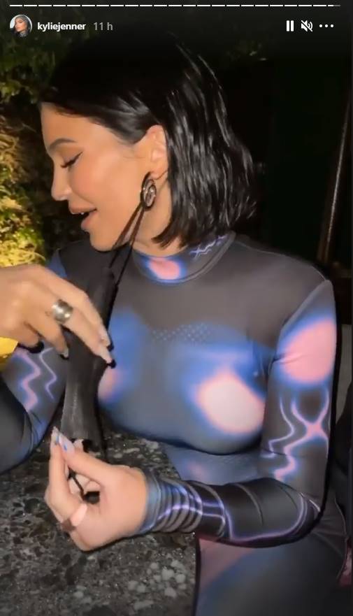 Kylie Jenner deja ver su melena al natural ¡tiene el pelo cortitito!