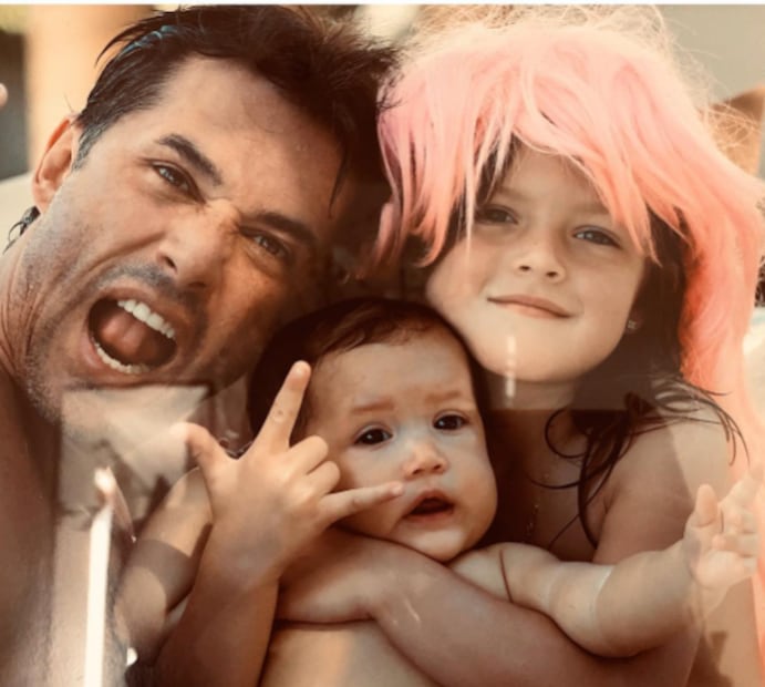 Sergio Mayer y sus hijas Antonia y Victoria / Foto: Instagram