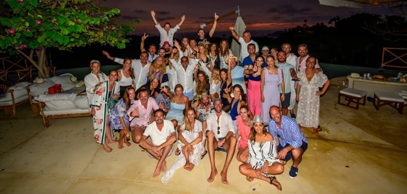 Ninfa Salinas festeja su cumpleaños en Acapulco 