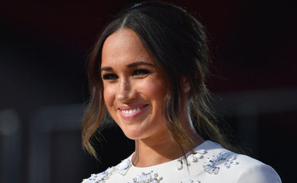 Ex amiga de Meghan Markle revela la verdadera razón de su ausencia en la coronación de Carlos III: temía ser abucheada