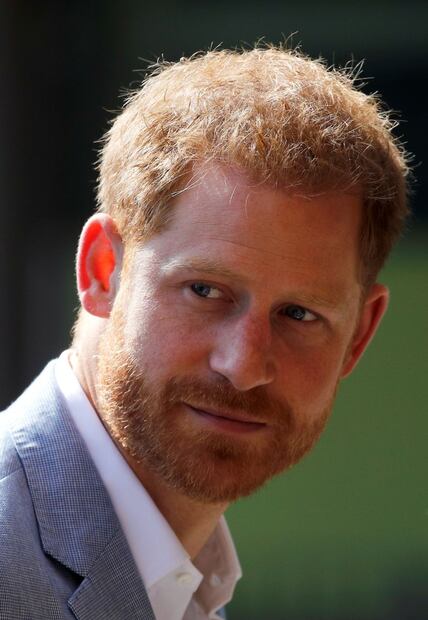 Afirman que Meghan Markle y el príncipe Harry también se separaron del príncipe Carlos