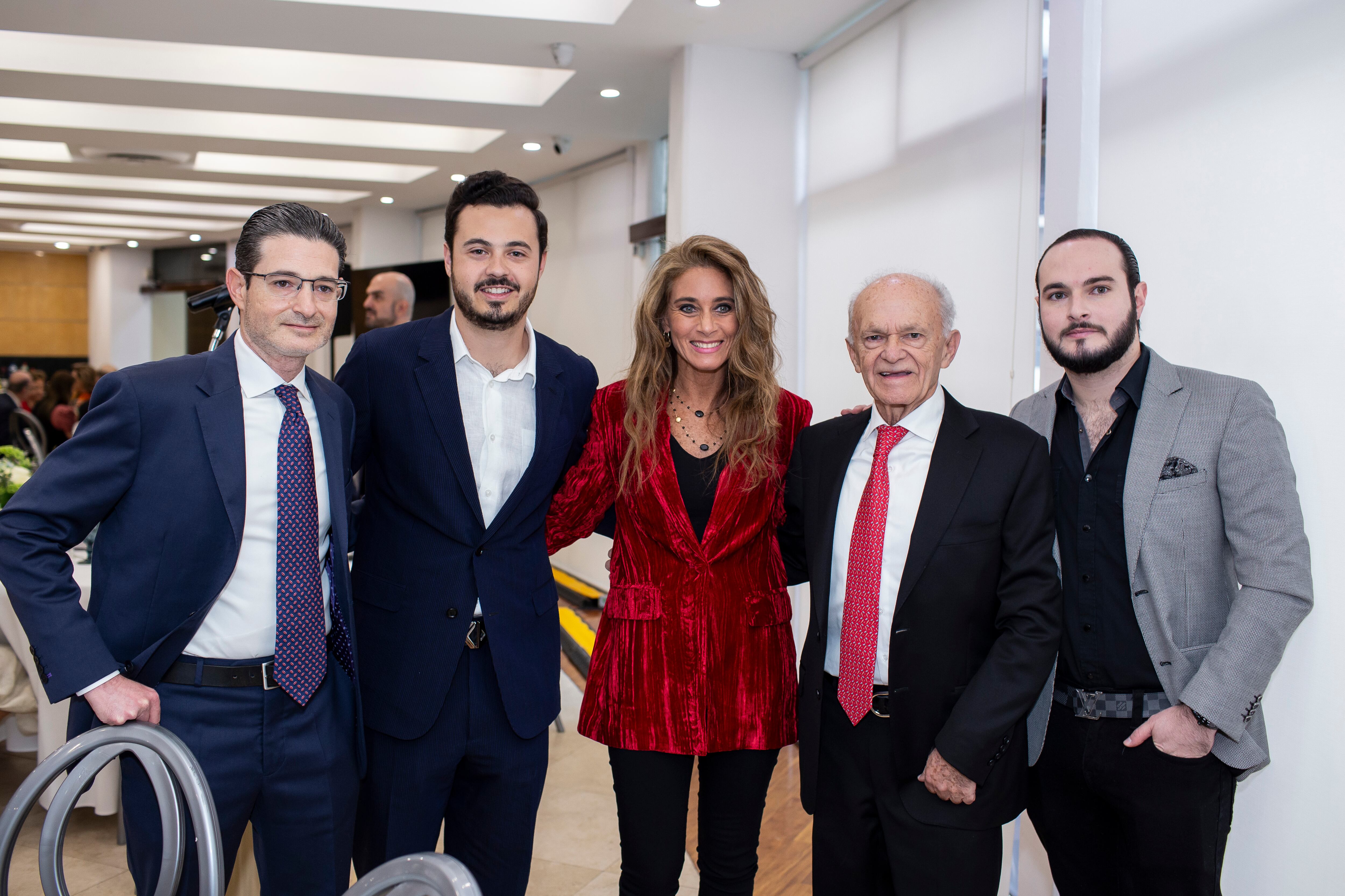 Charbel, Santiago, Sissi, Alfredo Harp y Alfredo Harp Anaya/Esteban Torreblanca.