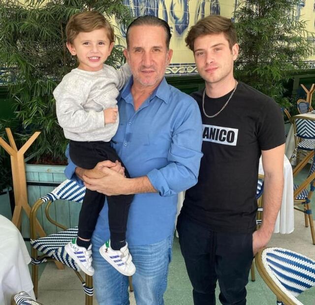 Plutarco Haza con sus hijos Nicolás y Leo / Instagram