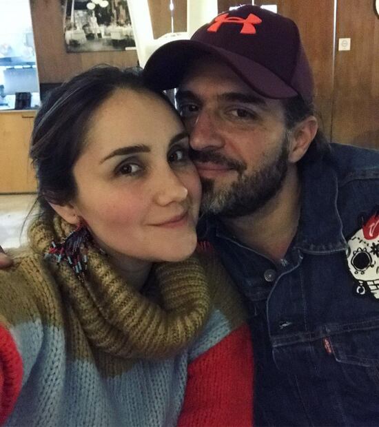 FOTOS: Dulce María más enamorada que nunca y presumiendo cuerpazo