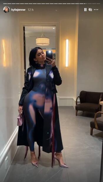 Kylie Jenner deja ver su melena al natural ¡tiene el pelo cortitito!