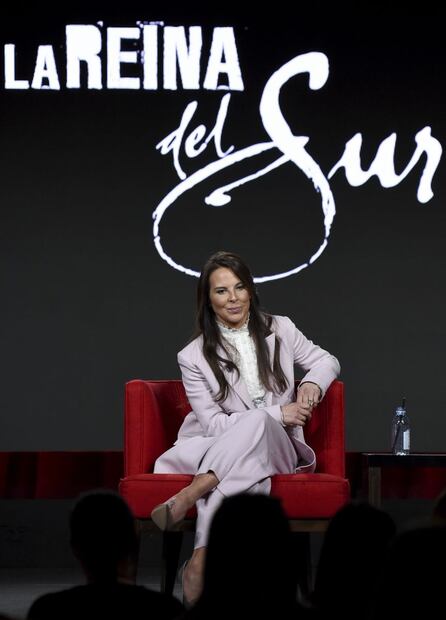 La actriz Kate del Castillo dijo que “se le da con chavitos" y aclara su relación con Vadhir Derbez 