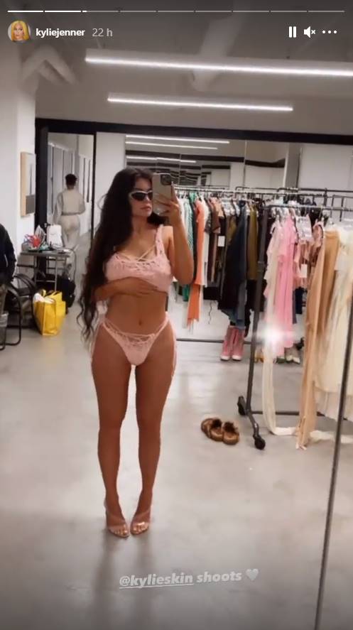 El micro bikini de Kylie Jenner que, literal, está hecho de hilos