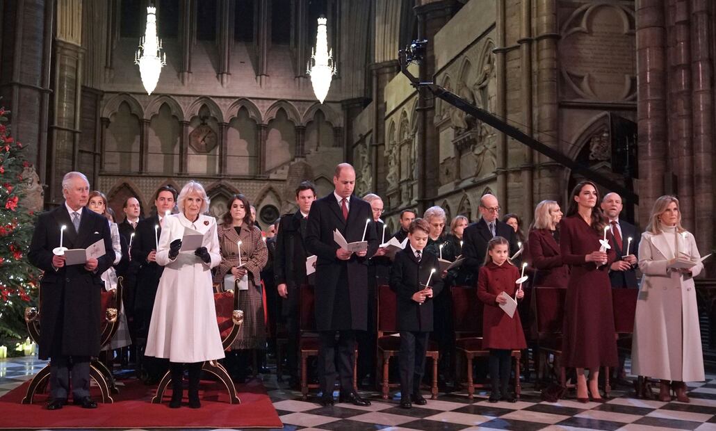 Kate Middleton y la familia real británica demuestran su unión durante concierto de Navidad