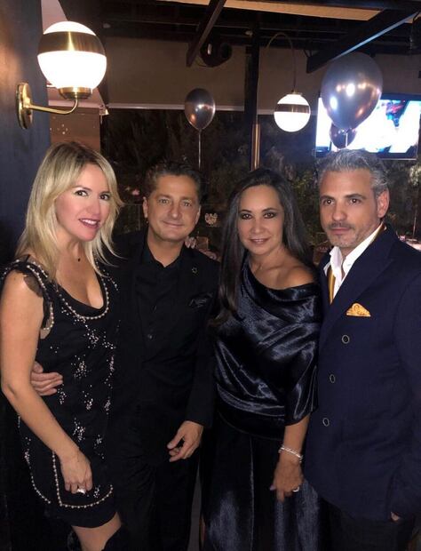 El hermano de Luis Miguel festeja su cumpleaños
