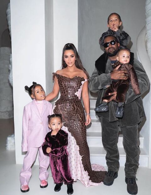Aislados, Kim Kardashian y Kanye West celebran su 6 aniversario de boda