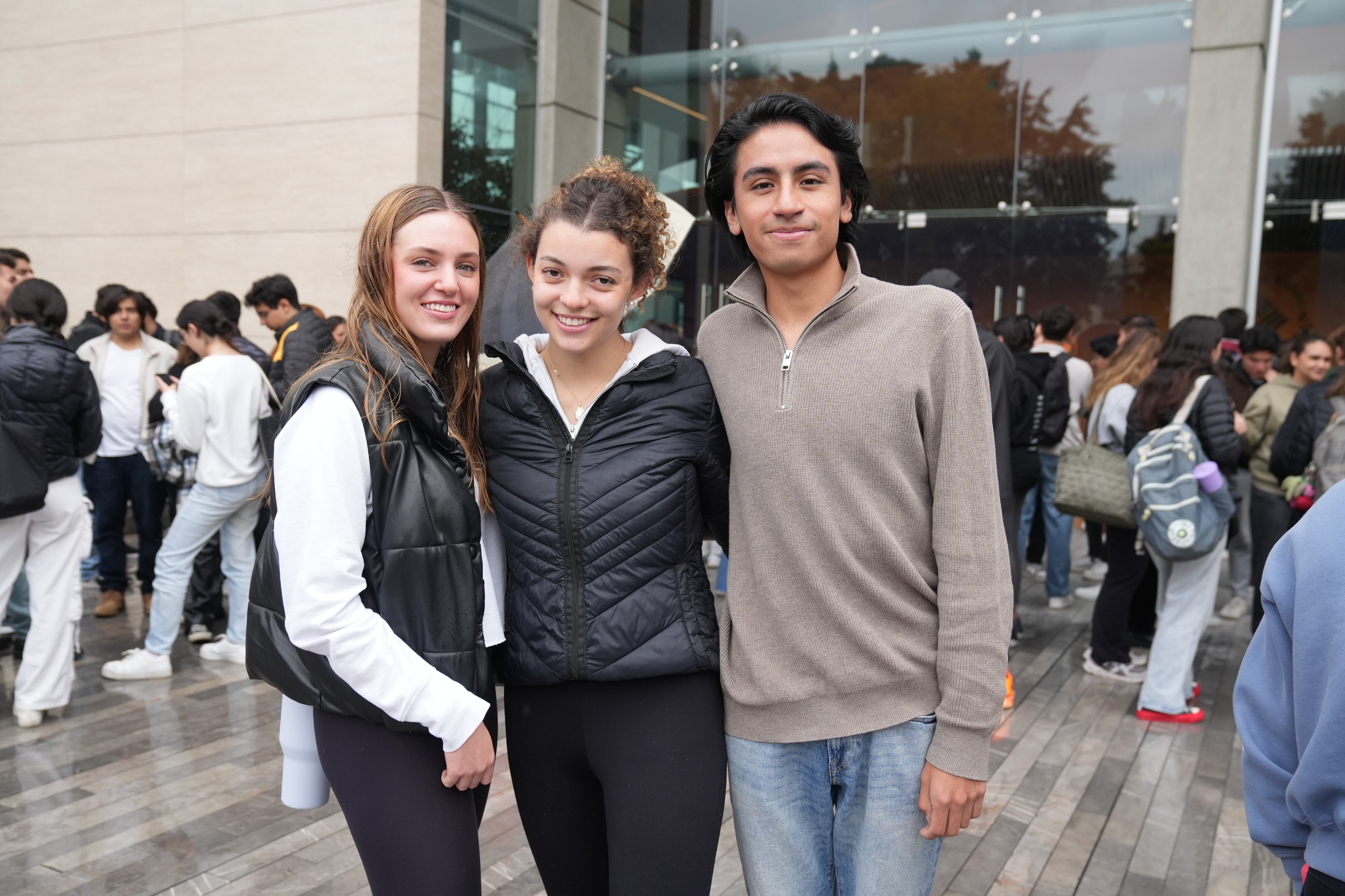 Regina Cuén, Paloma Salinas y Luis Emilio Fernández. (Foto: Leonardo Gómez)