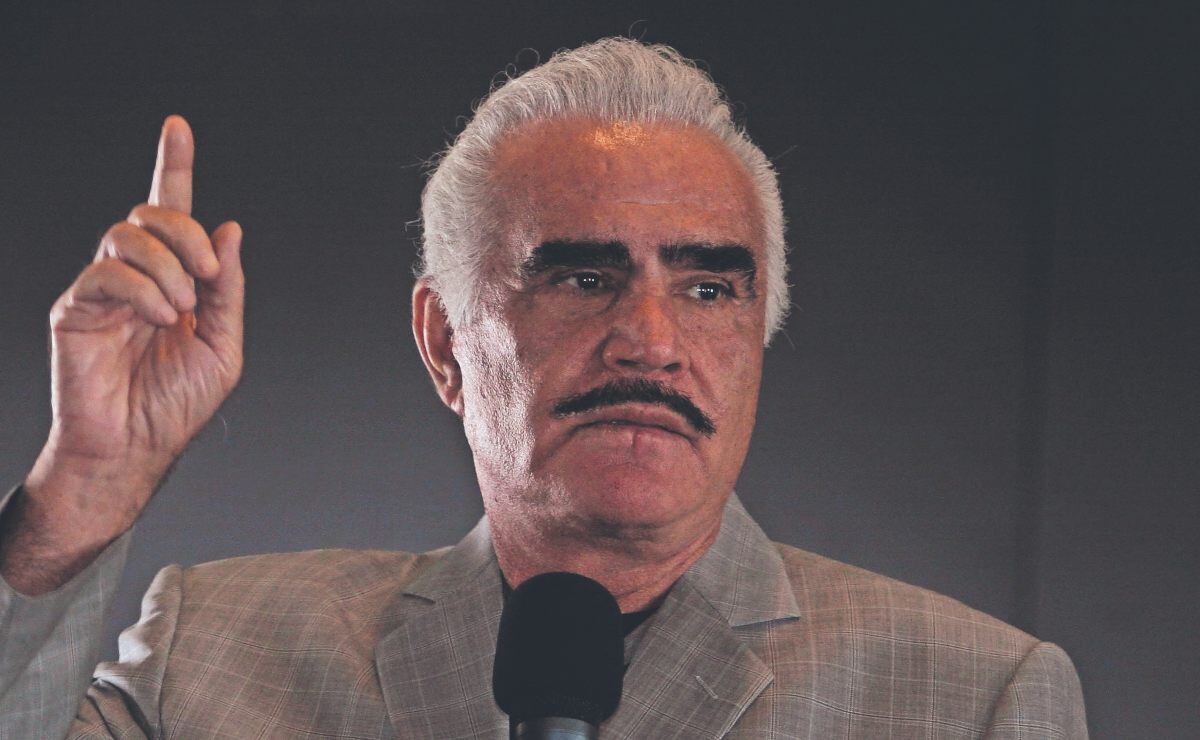 Vicente Fernández ya no requiere del respirador artificial