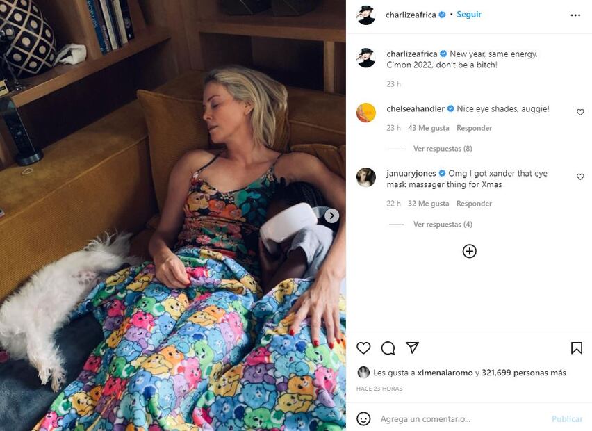 Charlize Theron enternece a sus seguidores con una foto junto a su hija