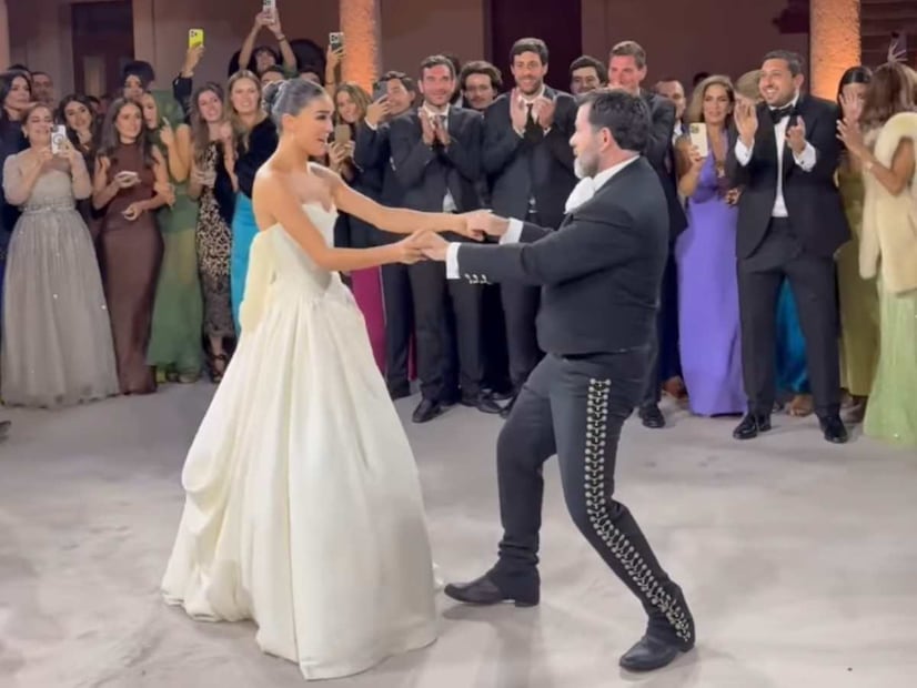 Ale junto a Eduardo Capetillo, su papá / Foto: Instagram @rubenanayag