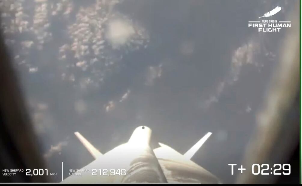 Jeff Bezos voló al espacio exterior en un viaje de 11 minutos
