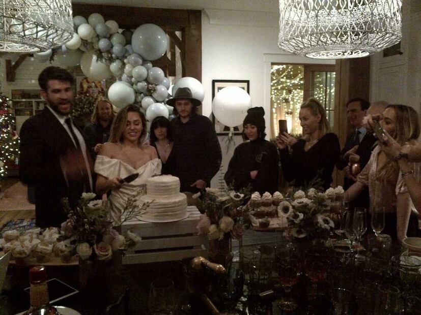 FOTOS: las postales que no has visto de la boda de Miley Cyrus y Liam Hemsworth 