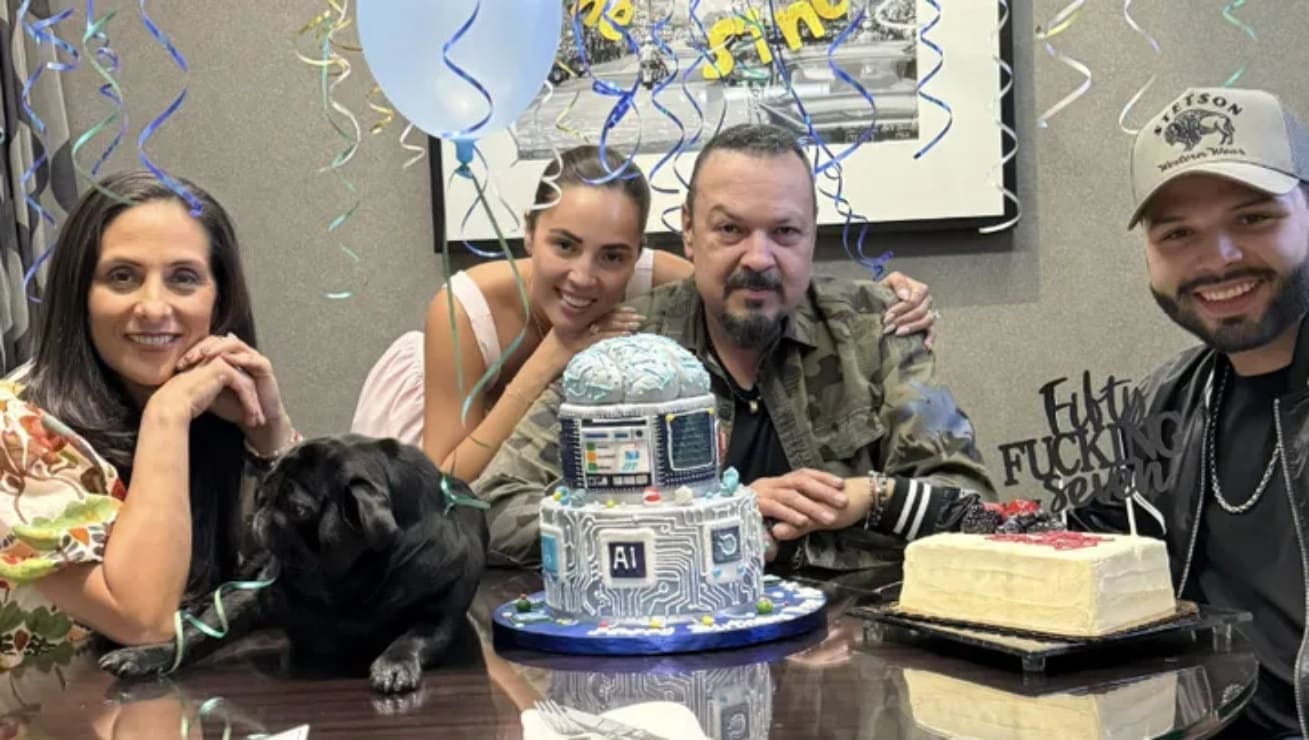 Así celebraron a Pepe Aguilar en su cumpleaños / Foto: Instagram