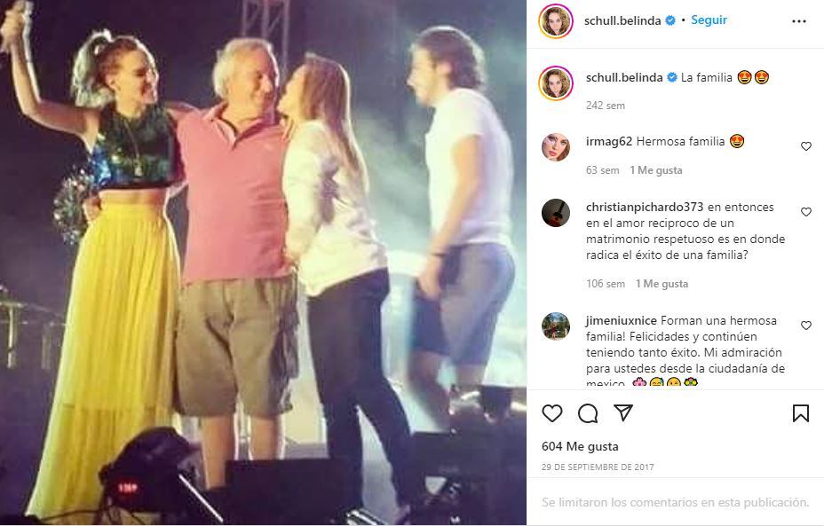 Belinda. ¿A qué se dedican sus papás?