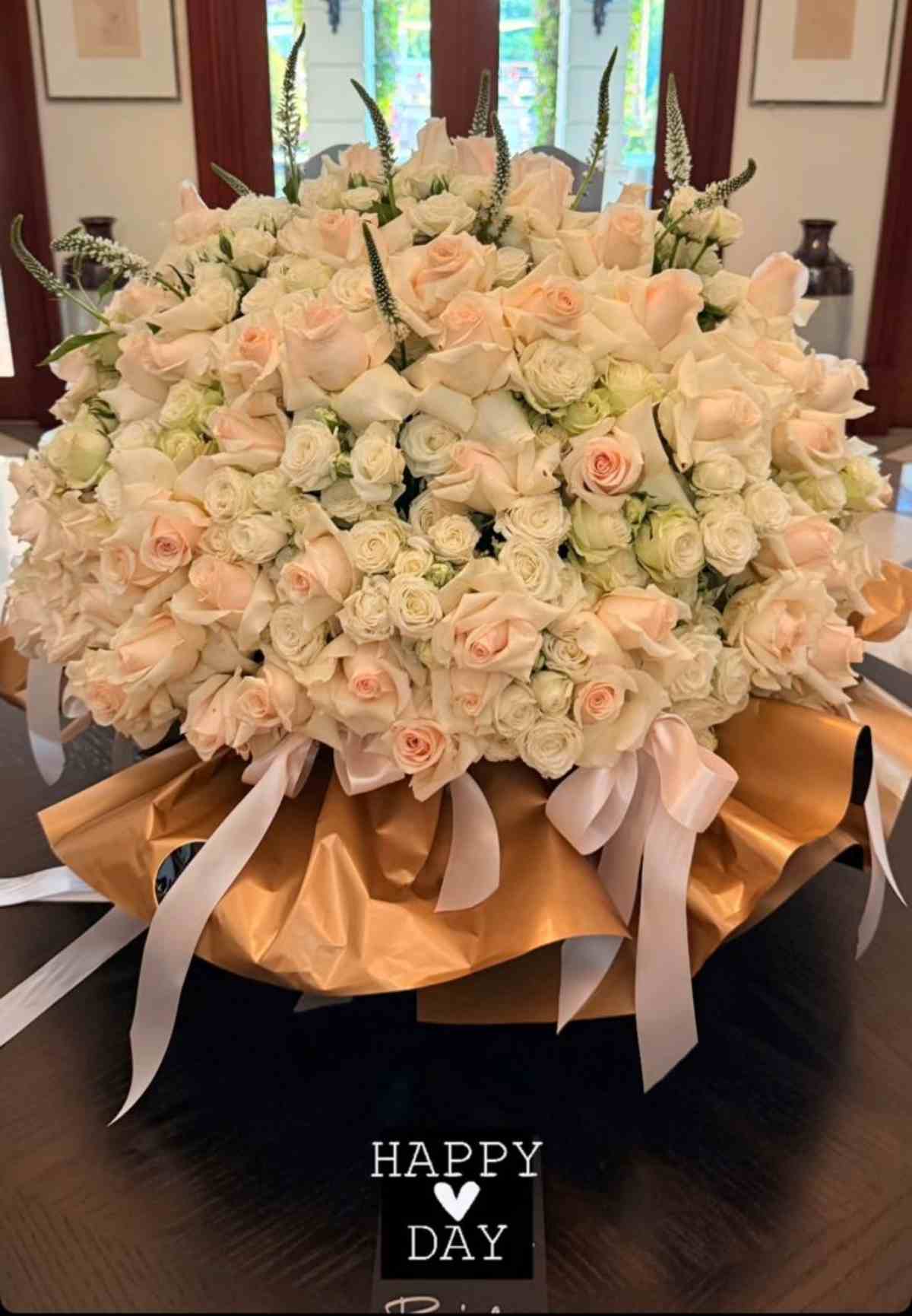 Nadia Ferreira presumió un gran ramo de flores / Foto: Instagram