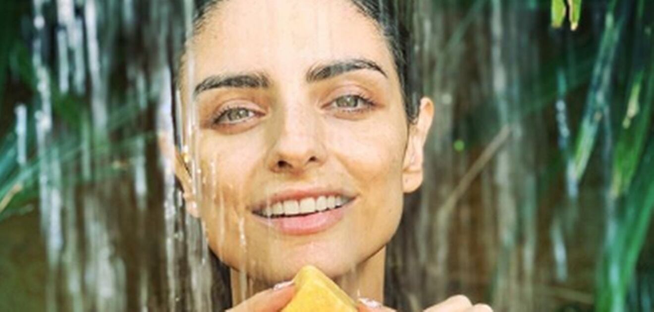 Aislinn Derbez sorprende por su tonificada figura