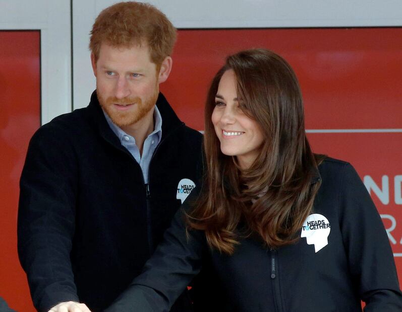 Kate Middleton, "herida y traicionada" por el príncipe Harry, a quien consideraba un hermano