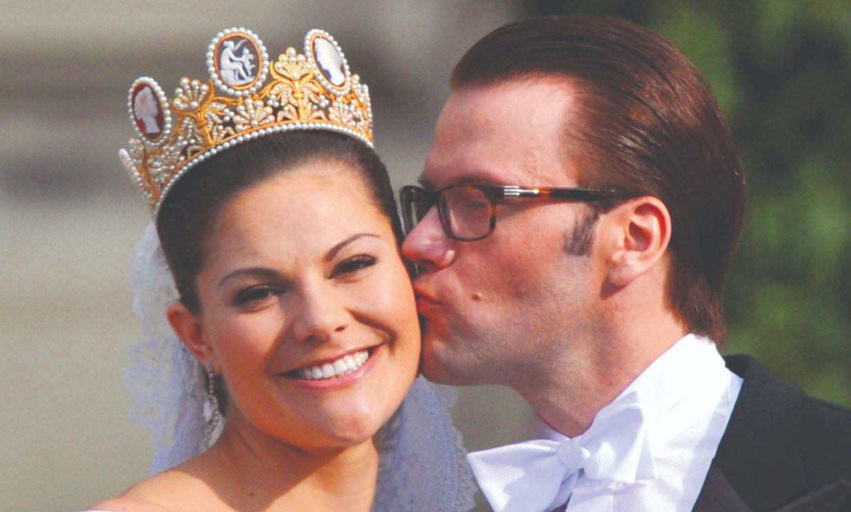 La salud de Daniel, esposo de Victoria de Suecia, es delicada tras contagio de Covid-19