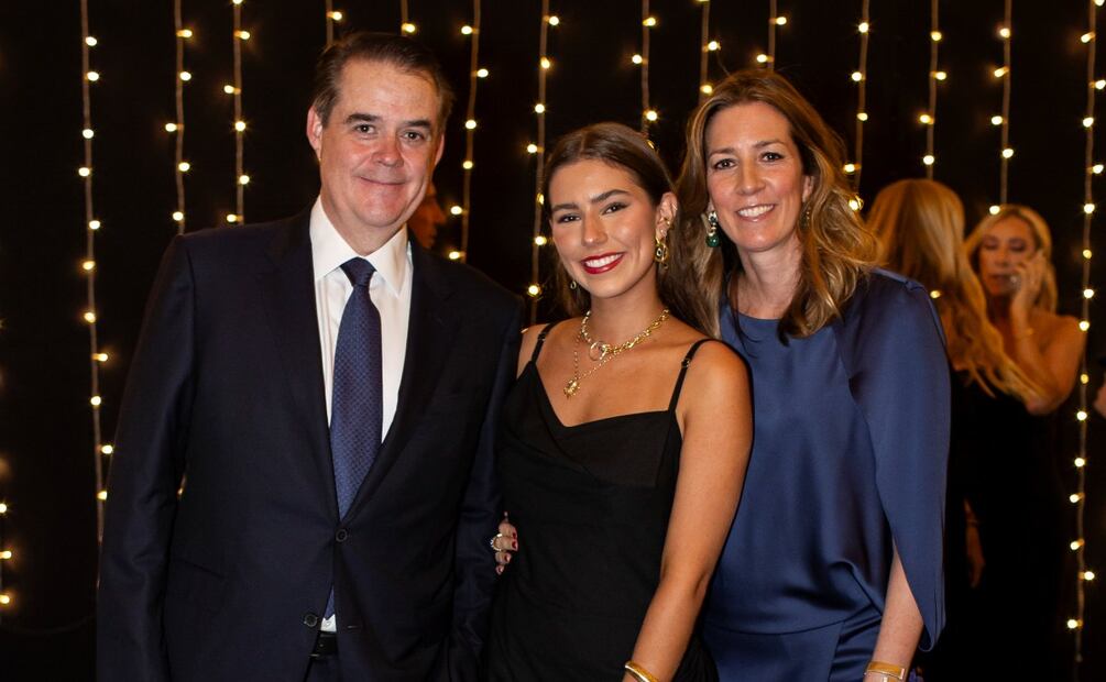 Juan Domingo Beckmann, Camila Checa y Laura Laviada. (Foto: Esteban Torreblanca)