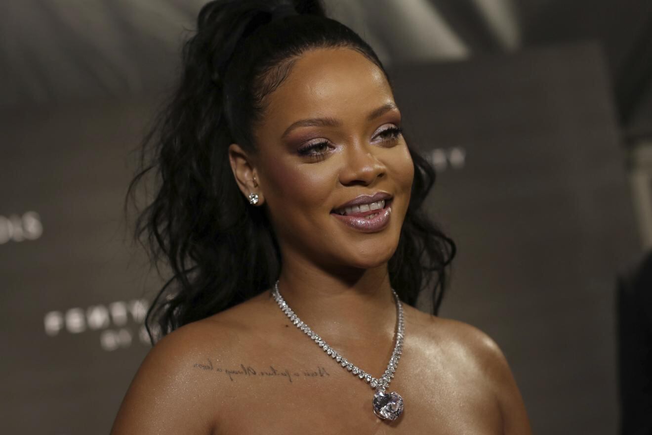 Rihanna, la mamá que derriba estigmas con su estilo 