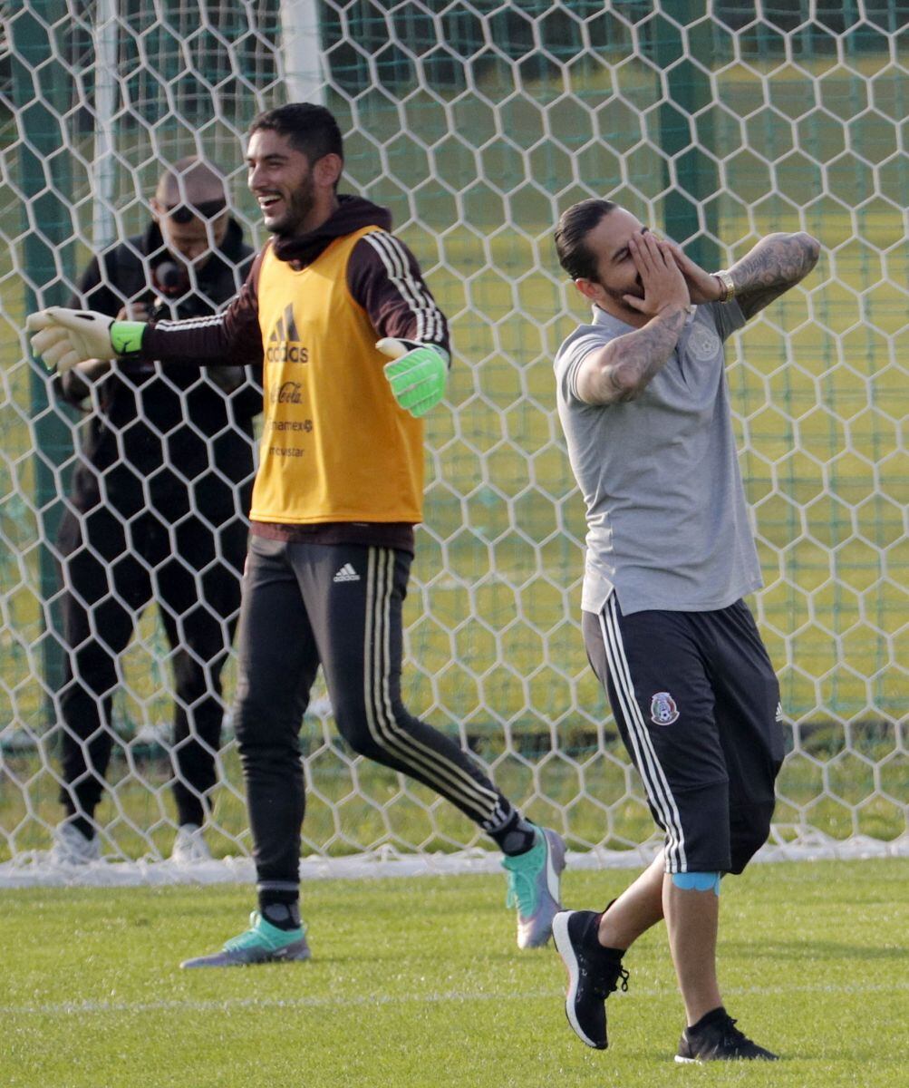 Maluma y Memo Ochoa, los latinos más guapos juntos en Rusia