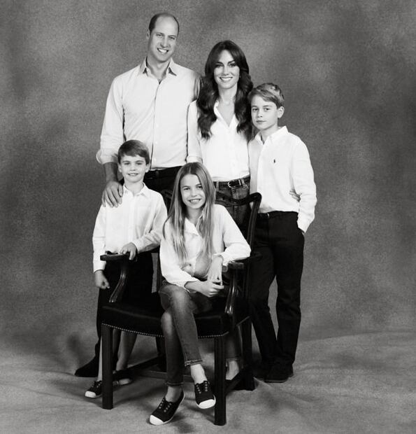 El príncipe William y Kate Middleton con sus hijos George, Charlotte y Louis / Instagram: @princeandprincessofwales