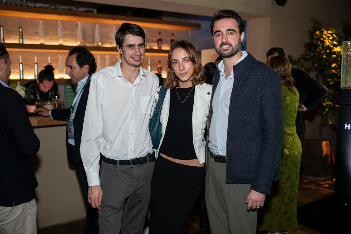 Tio Ian, Katharina Schittek y Andrés Peyrelongue. (Foto: Esteban Torreblanca)