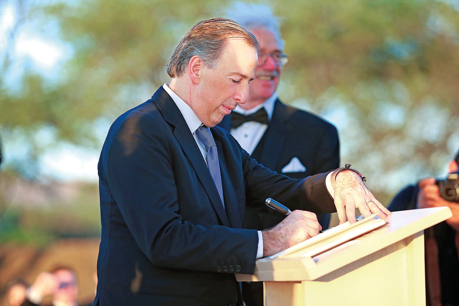 PORTADA: La original boda de Pamela Cortés y Andrés Roemer