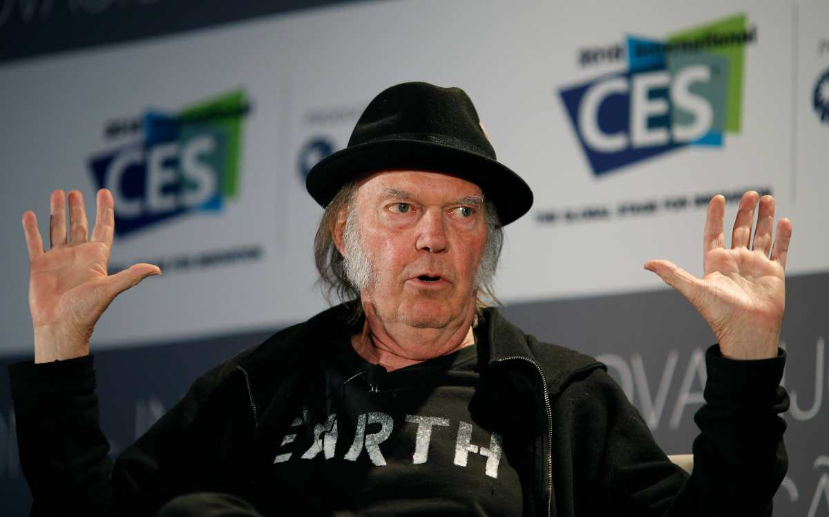 Neil Young tiene nuevo hogar para su música: SiriusXM