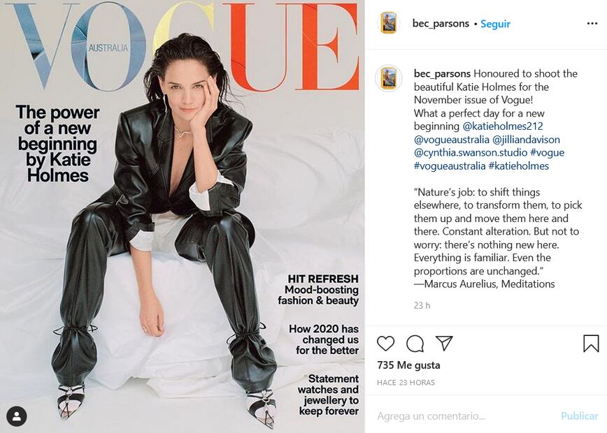 Katie Holmes como nunca la habías visto: sensual con botas al muslo para Vogue