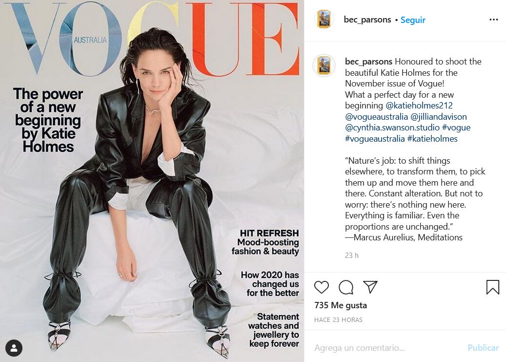 Katie Holmes como nunca la habías visto: sensual con botas al muslo para Vogue
