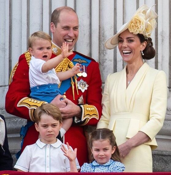 Filtran tarjeta navideña que Kate Middleton y el príncipe William enviaron a sus amigos en esta Navidad