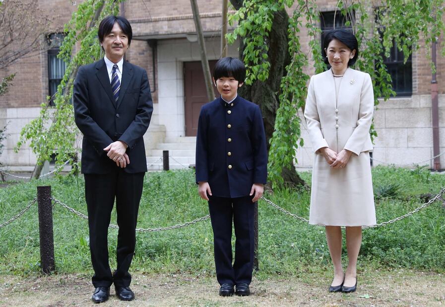 Problemas en la familia real japonesa: el príncipe Akishino contra su hermano, el emperador Naruhito ¡por dinero!
