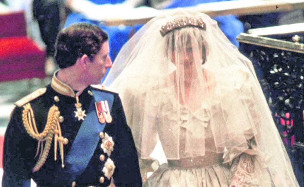 Diana de Gales: subastan rebanada de pastel de su boda con el príncipe Carlos